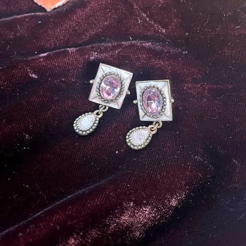 Pink Vintage Earrings‎